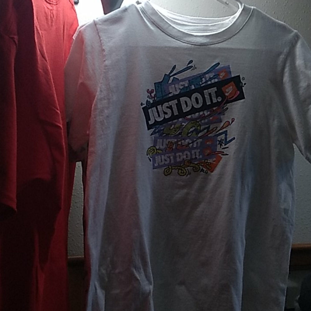 Xl youth white Nike tee